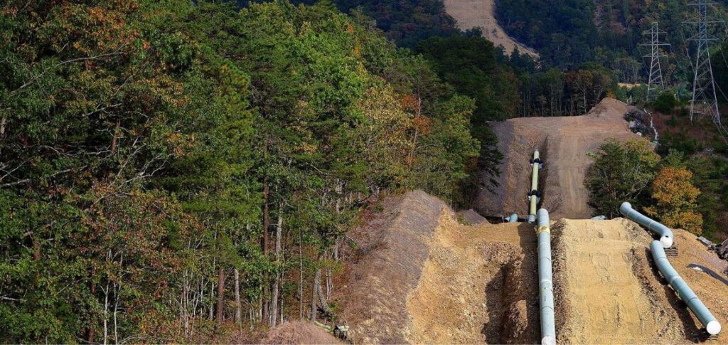 L’administration Biden soutient le projet de gazoduc Mountain Valley malgré les critiques environnementales