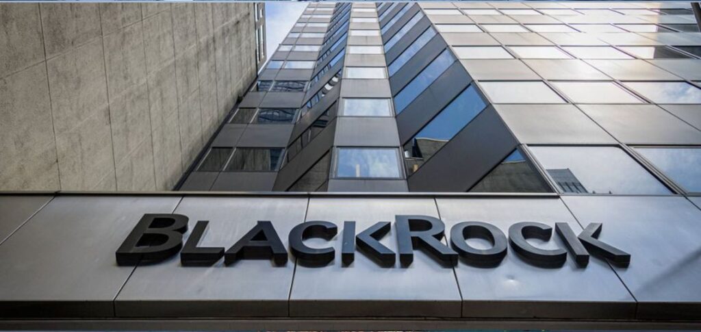 BlackRock Soutient les Énergies Fossiles