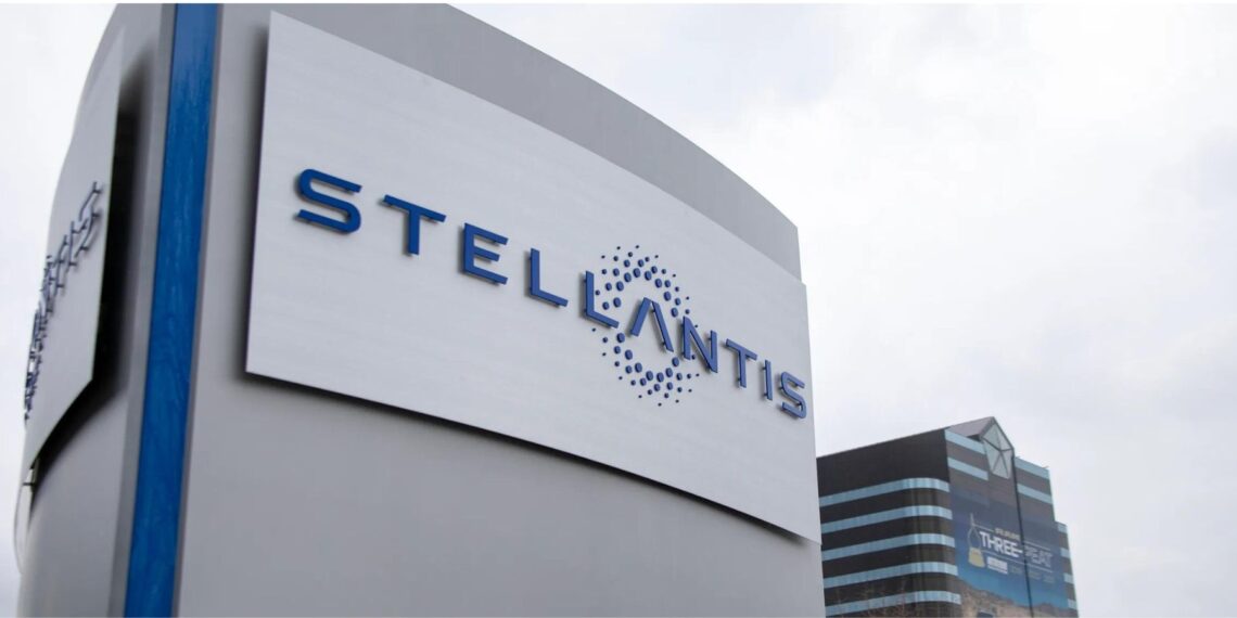 Stellantis interrompt la construction d’une usine canadienne de batteries