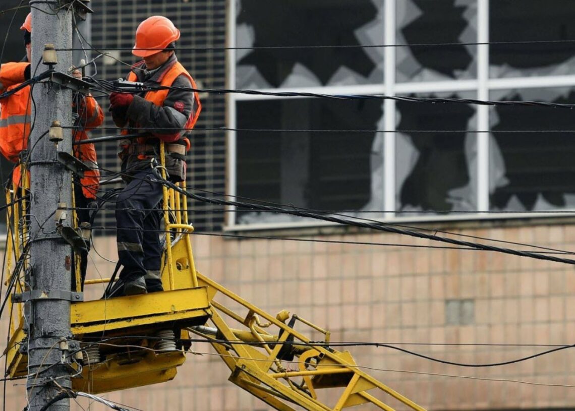 Ukraine: la Banque mondiale apporte 200 M USD pour réparer le réseau électrique