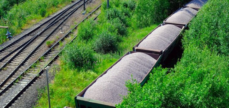 Priorité au Charbon et au Pétrole sur le Rail