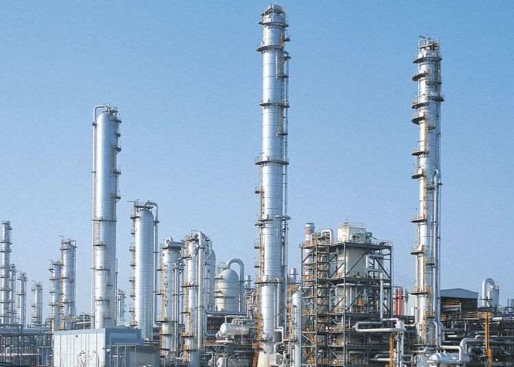 Marché du pétrole: Hausse du Débit de Raffinage Mondial