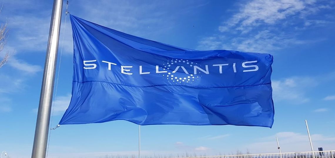 Automobile: Stellantis et TotalEnergies dévoilent leur projet de batterie