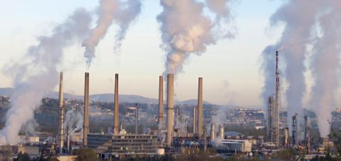 « Greenwashing » dans l’Industrie du Gaz: La Face Cachée des Compensations Carbone