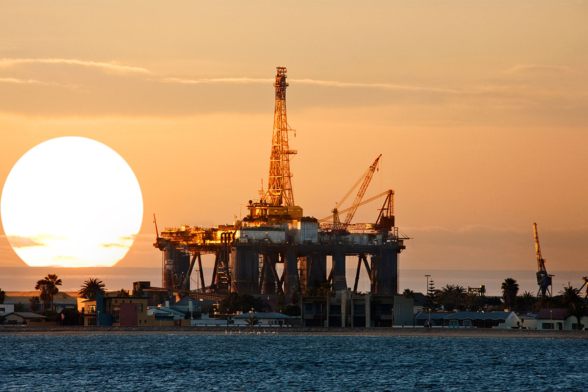 Decline of oil and fall of natural gas in 2023