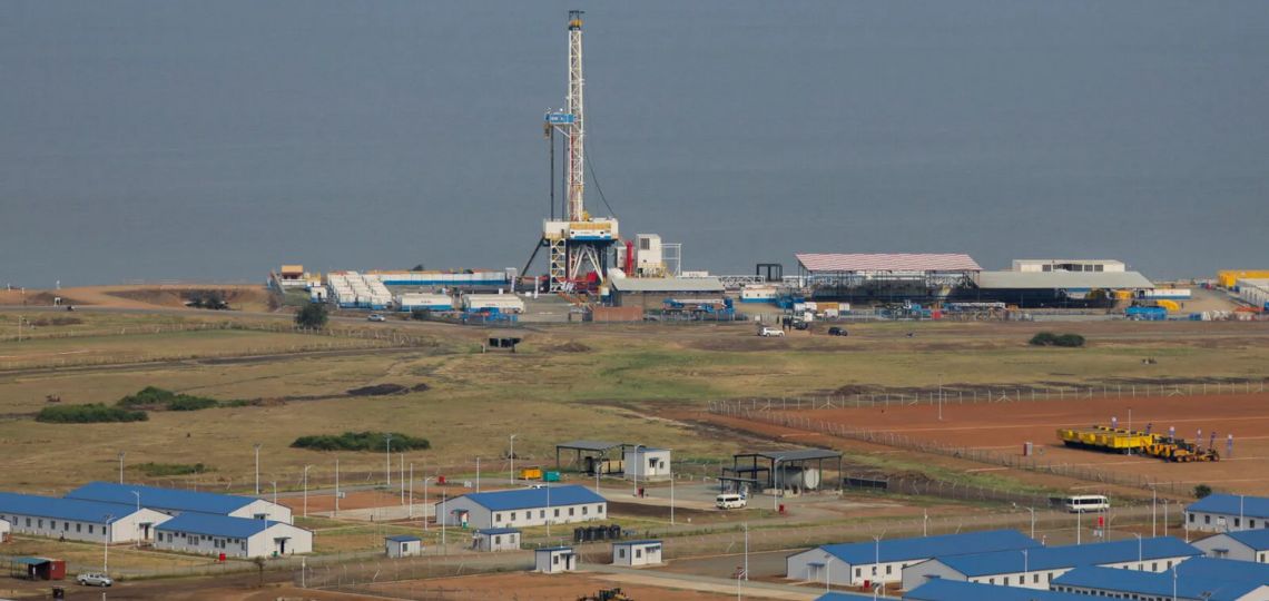 Uganda bets on oil and gas