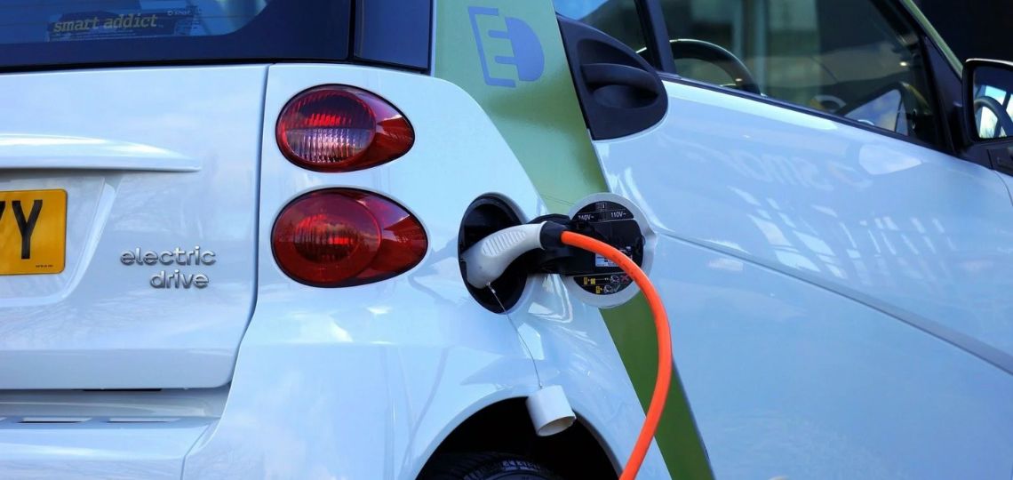 Expansion of electric vehicles reduces global demand for oil