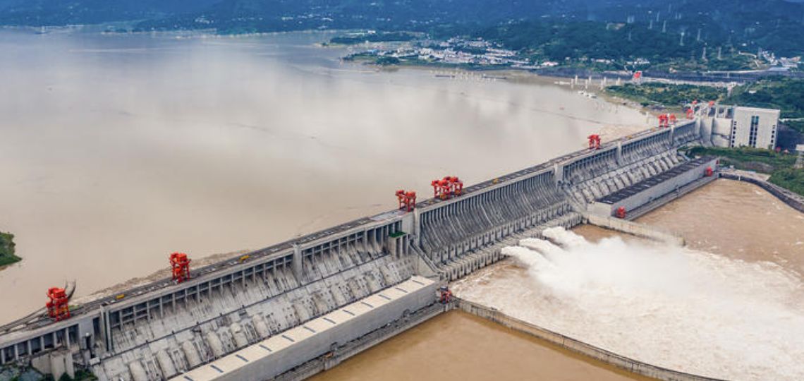 Le surplus d’énergie amène la Chine a freiner ses importations de GNL