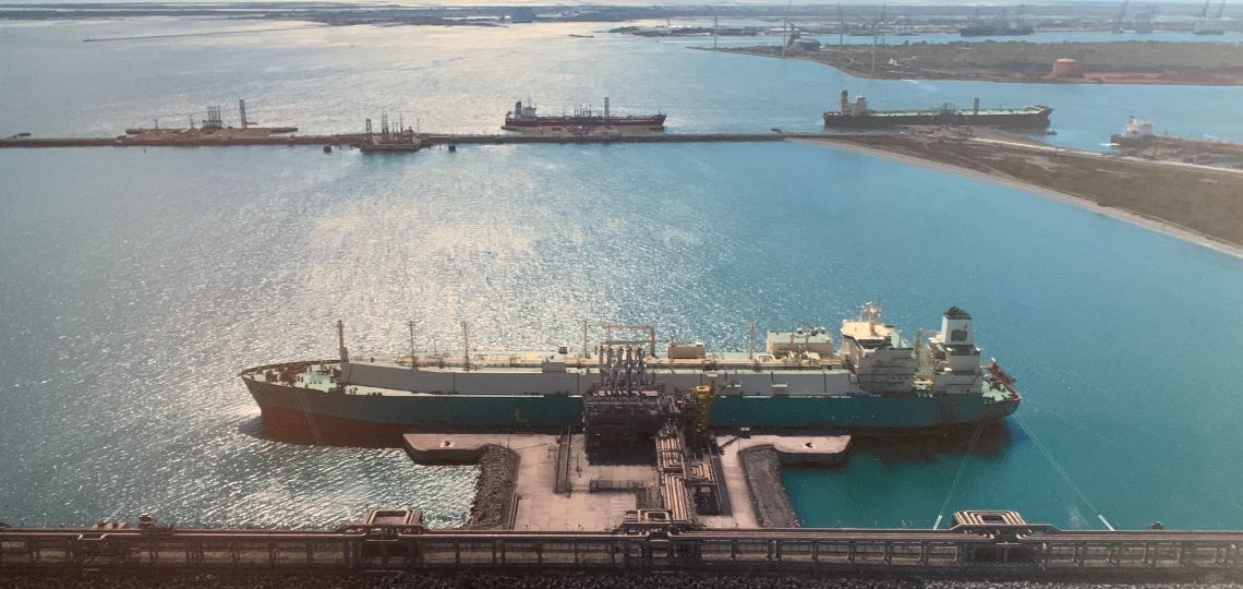 French Senate demands immediate halt to Russian LNG imports