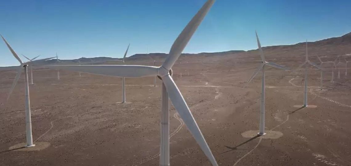 Puerto Angamos finalise le déchargement du Parc Éolien Horizonte de Colbún