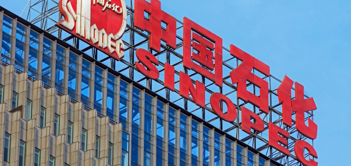 Sinopec signe un contrat de 1,1 milliard de dollars avec Saudi Aramco
