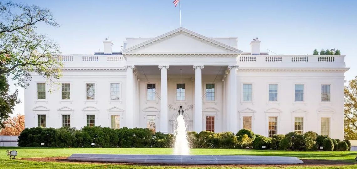 La Maison Blanche renforce les normes sur les carburants et stimule l’hybride