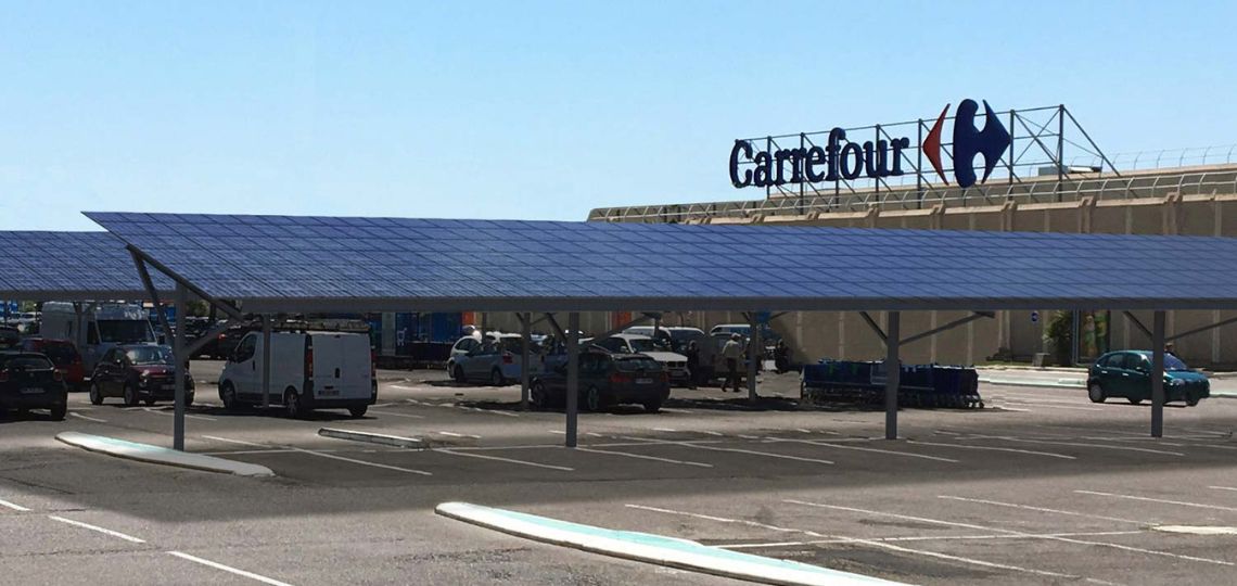 France: Carrefour et GreenYellow lancent un projet solaire pour 350 parkings