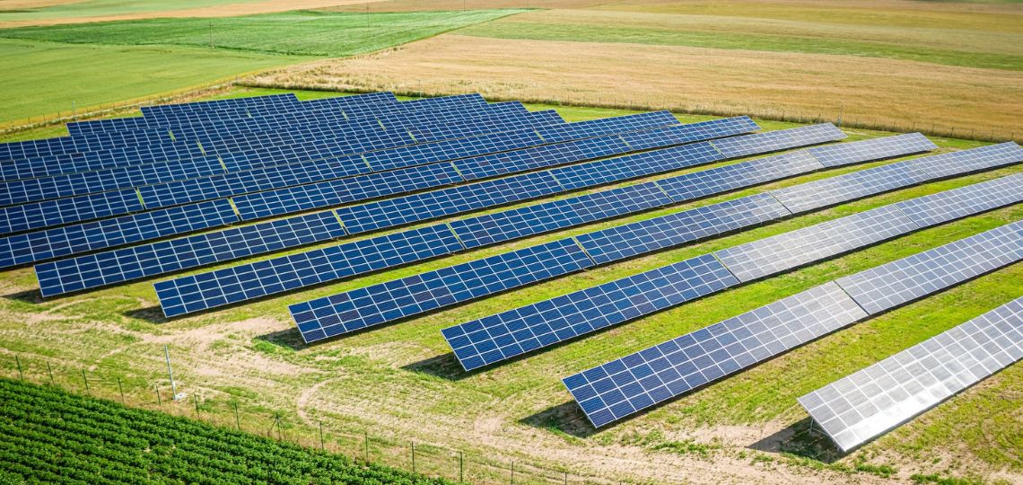 Le marché des infrastructures d’énergie propre vise 1,5 trillion USD d’ici 2033