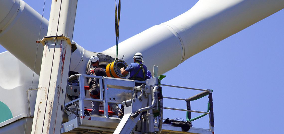 Suzlon acquires 51% of Renom