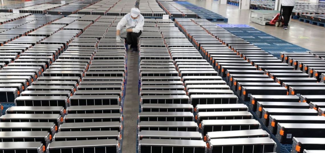 Investment in batteries: down for the first time since 2020
