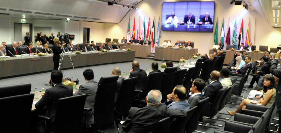 L’OPEC réduit ses prévisions de demande face à la hausse de la production rivale