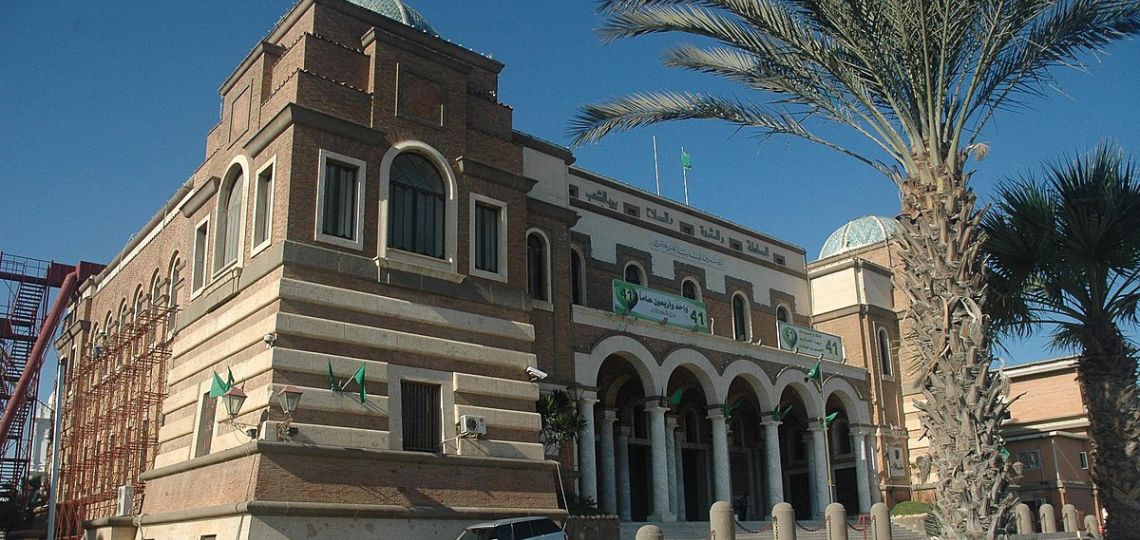 Libye: Fuite du Gouverneur de la Banque Centrale et Escalade du Blocus Pétrolier