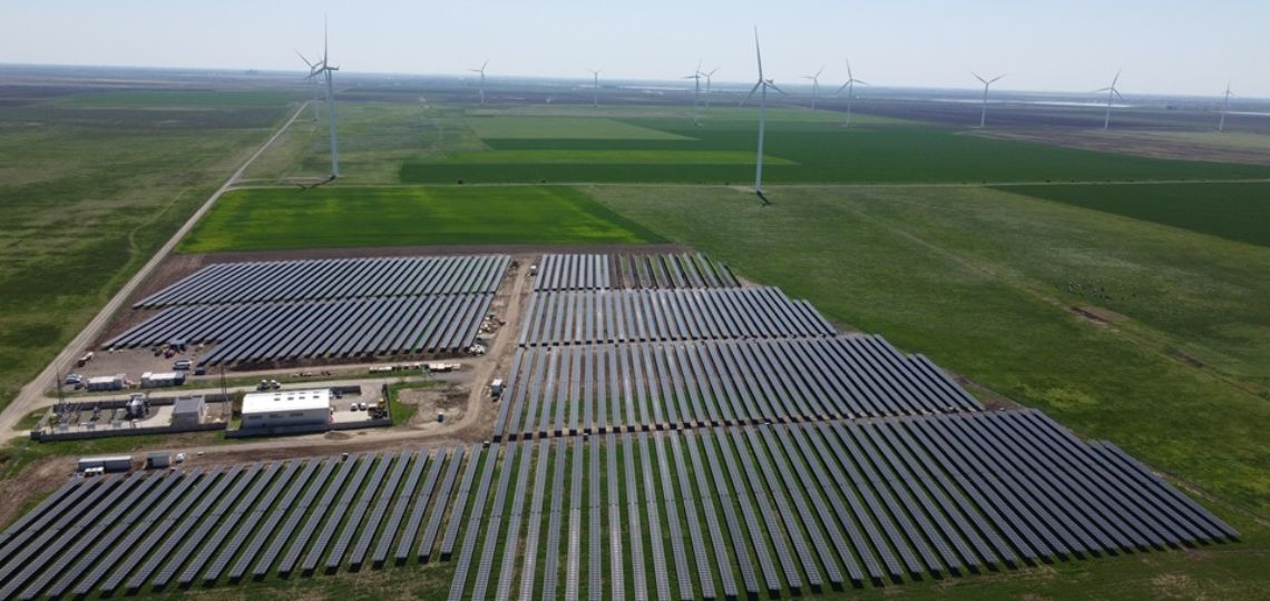 ENGIE Romania lance une centrale hybride éolienne et solaire pour se diversifier