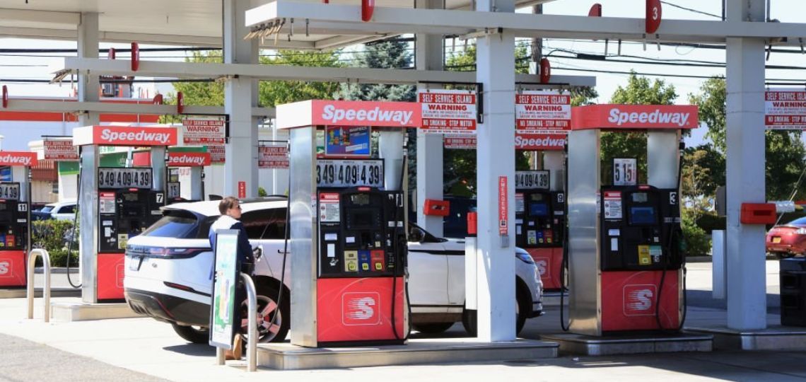 Vers une baisse de l’essence sous 3 $/gallon aux États-Unis d’ici novembre