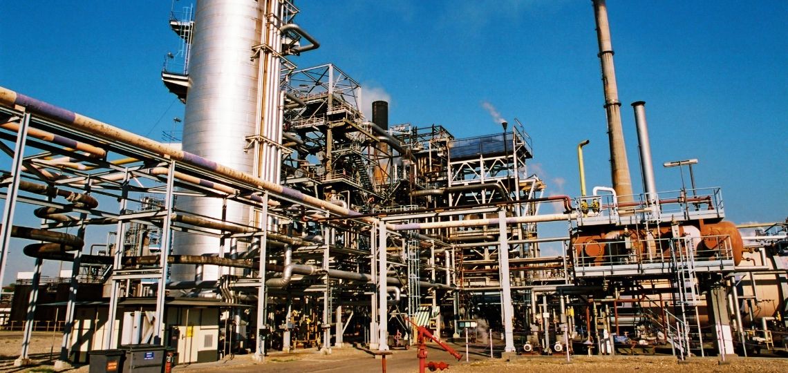 Refining Margins Decline: ExxonMobil and Chevron Focus on Shareholders