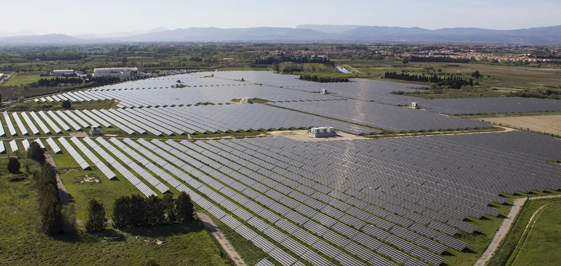 Neoen décroche 164 MWp de projets solaires en France, renforçant son leadership énergétique