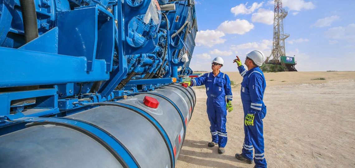 Les exportations de pétrole des Émirats dépassent les quotas : tensions au sein de l’OPEP+