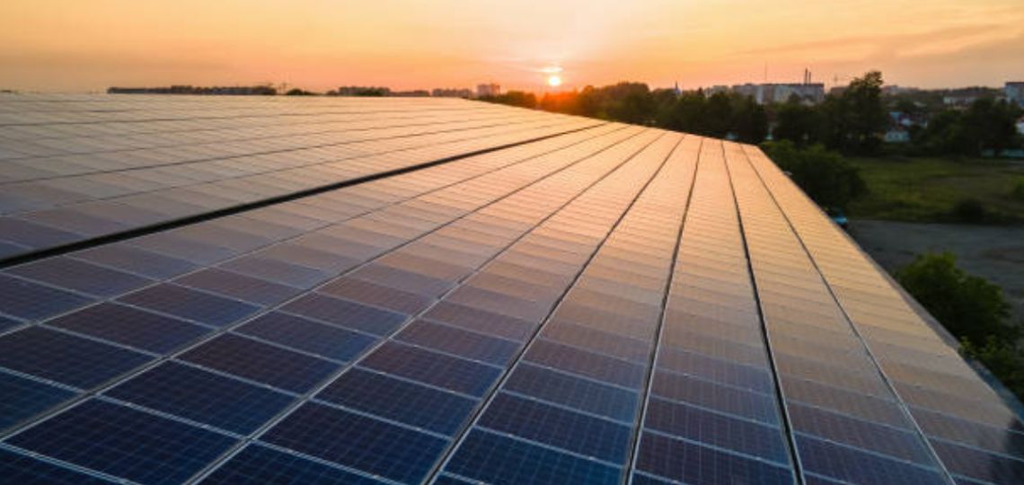 La Serbie finance l’énergie solaire dans 30 municipalités avec 168 millions de dinars