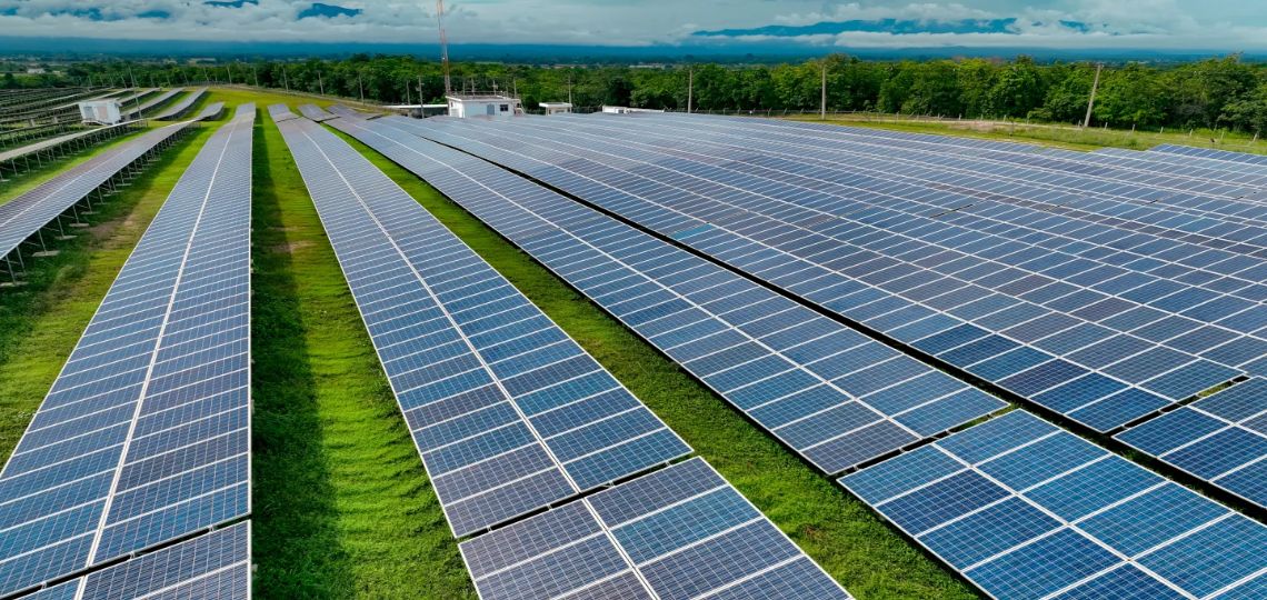 L’Allemagne franchit 100 GW de solaire avec 40 % de croissance au sol