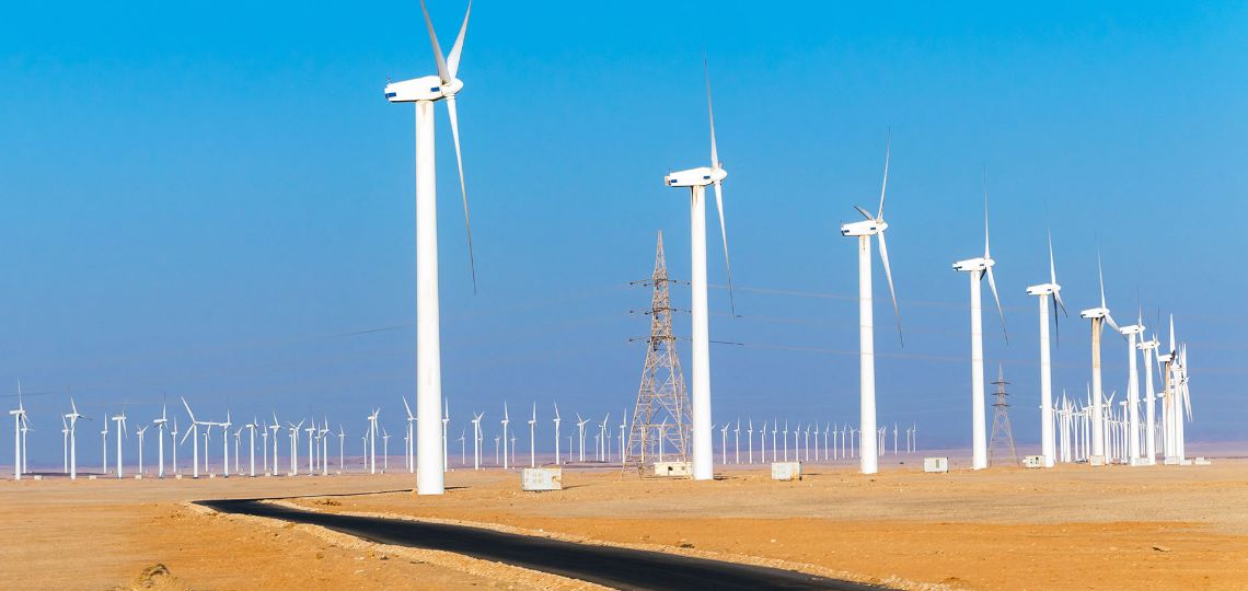 ACWA Power s’engage à construire le plus grand parc éolien d’Égypte avec 2 GW d’ici 2026