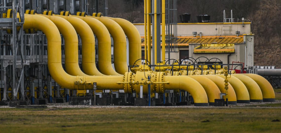 European gas prices drop due to hopes for a ceasefire in Ukraine and improving stock levels