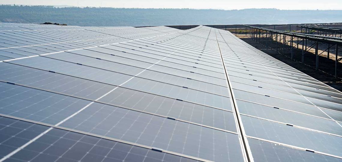 RWE commissions its first solar power plant in Saxony