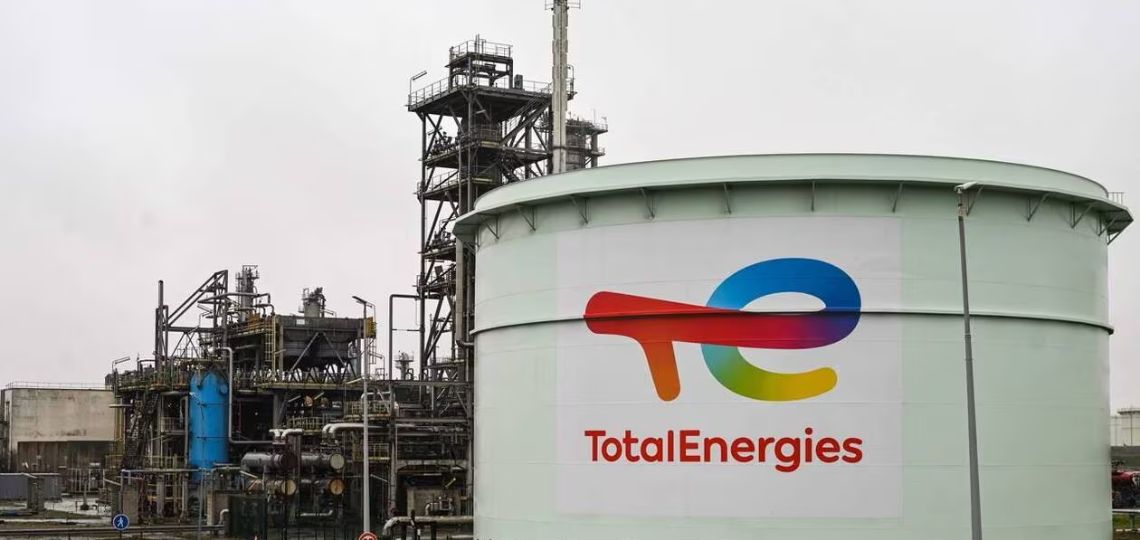 TotalEnergies réduit ses investissements bas carbone malgré des bénéfices solides