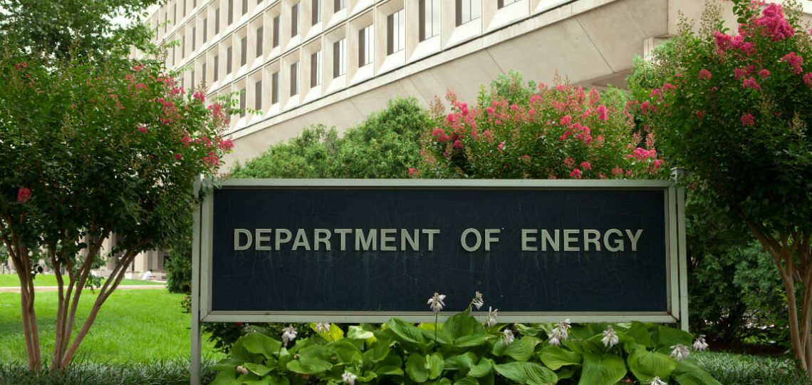 Les États-Unis passent un accord inédit pour de l’hélium-3 extrait de la Lune