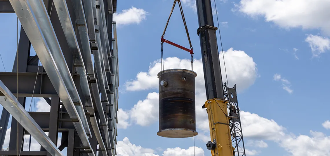 Kairos Power finalise l’installation du réservoir du troisième prototype à Oak Ridge