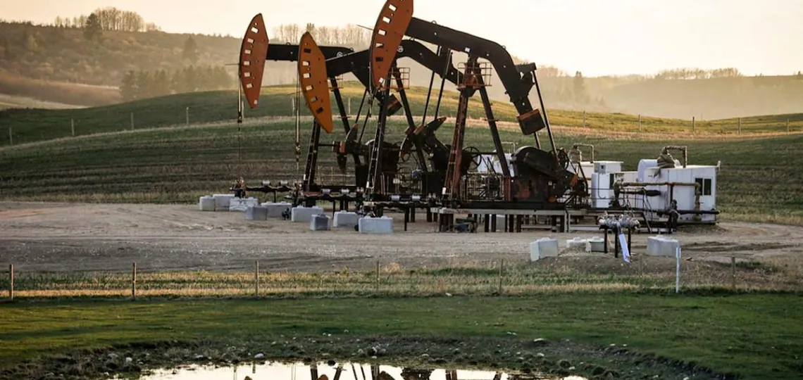 Alberta carbon market plunges below 25 dollars amid persistent oversupply