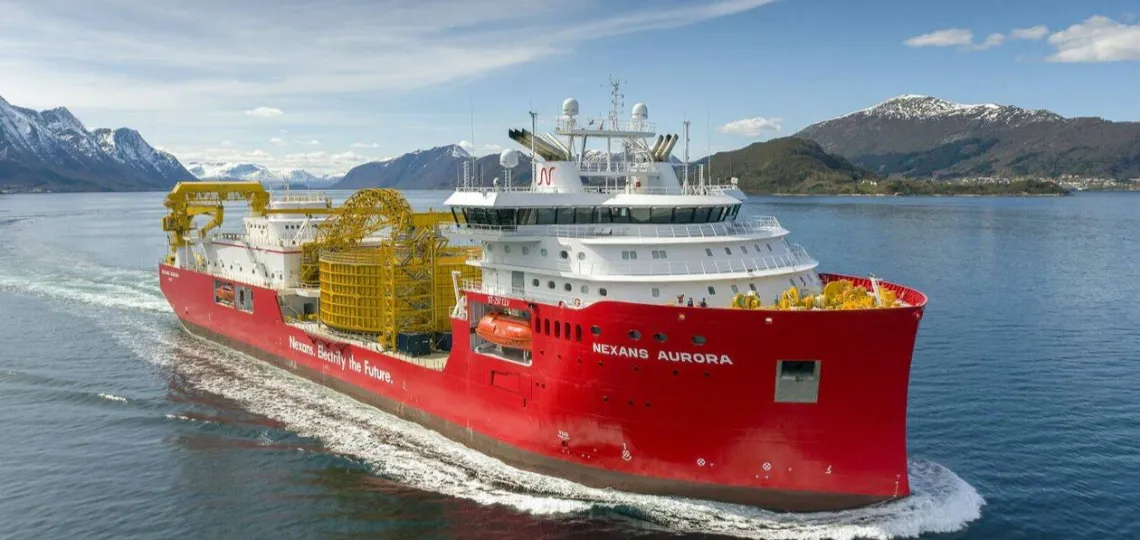 Nexans pose un câble électrique record à 2 150 mètres sous la mer en Italie