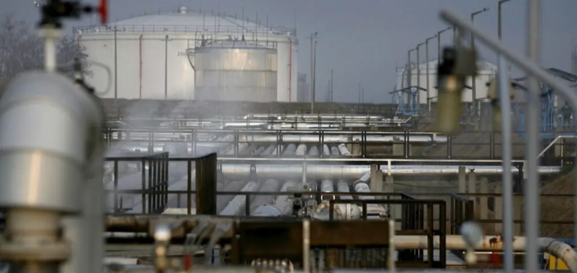 Bruxelles prépare des droits de douane sur le pétrole russe importé par la Hongrie et la Slovaquie