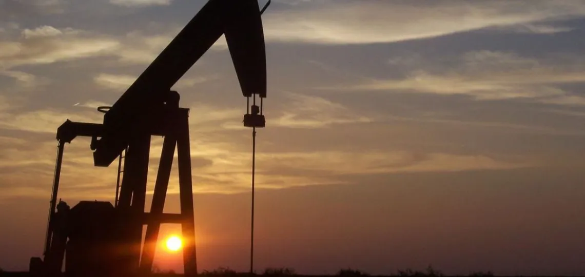 Le baril sous pression : les traders anticipent une chute du Brent vers 60 $