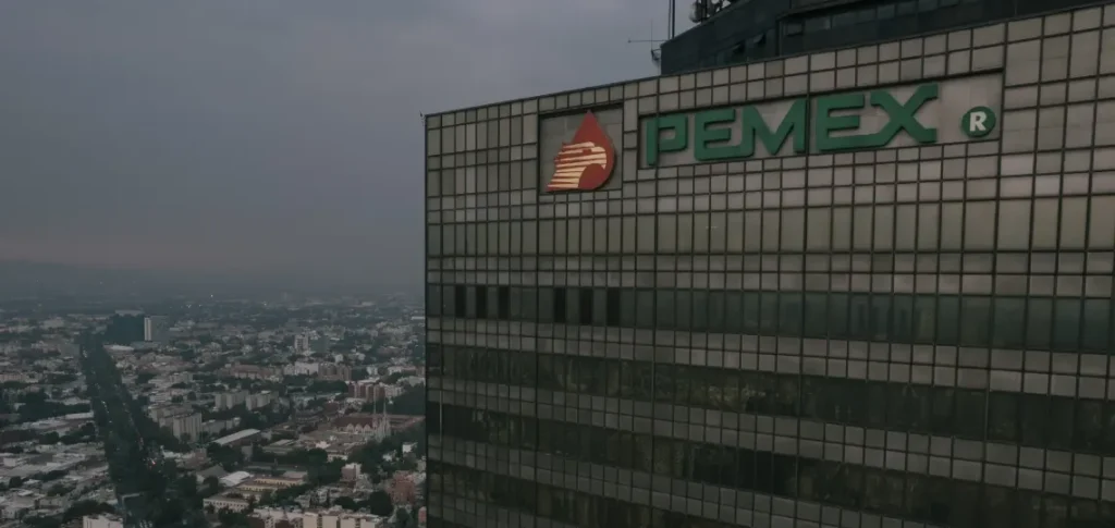 Pemex intensifie le raffinage domestique malgré le recul de la production de brut