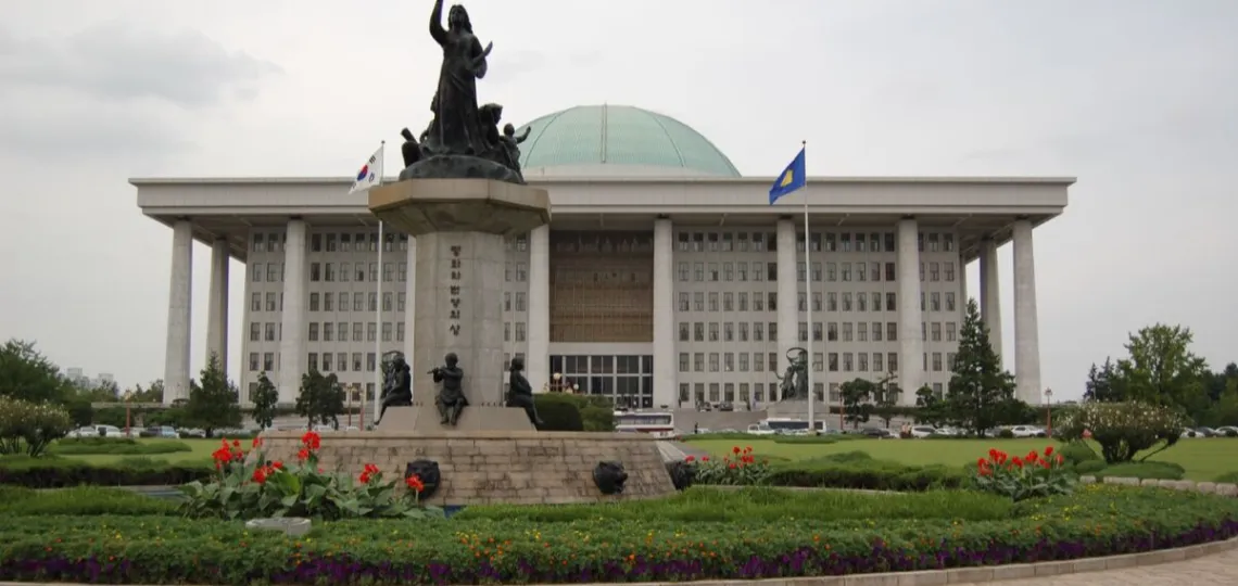 Séoul sous pression industrielle face à des objectifs climatiques jugés irréalistes