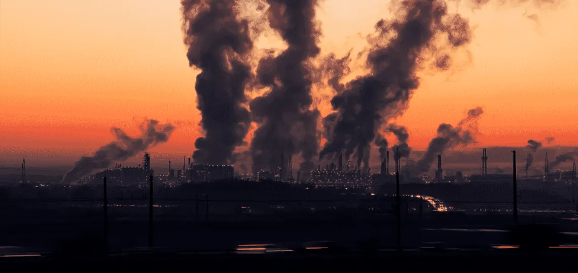 L’efficacité énergétique mondiale ralentit à 1,8 % en 2025, loin de l’objectif de la COP28