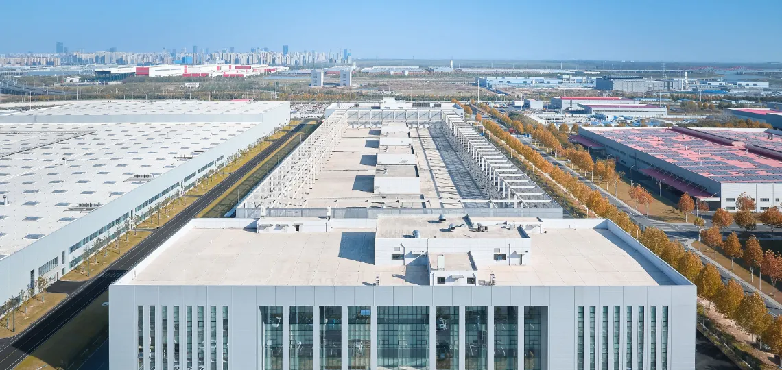 Octillion finalise le déploiement solaire de son usine de batteries à Pune