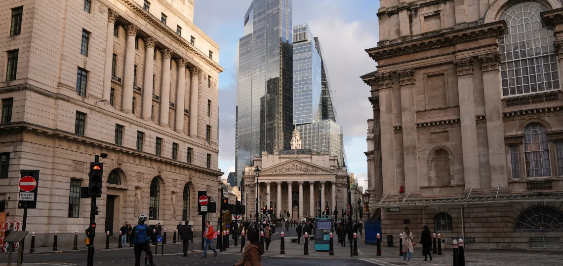 Le Royaume-Uni réforme son régime antitrust et investit 34 M$ dans Kraken Technologies