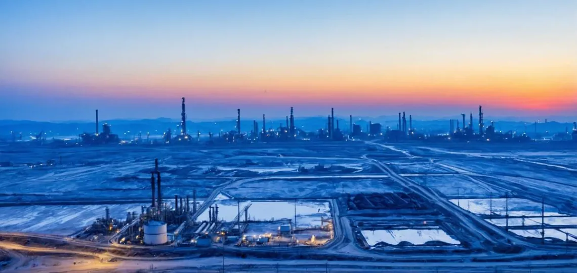 La Chine absorbe l’excédent mondial de pétrole avec un surplus de 2,67 millions bpj en décembre