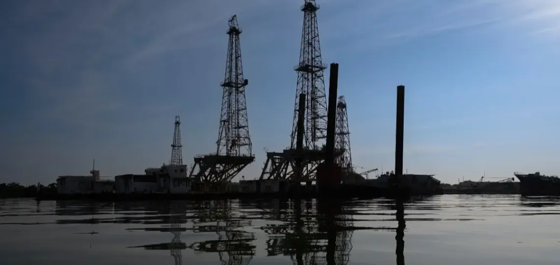 Washington Takes Control of Venezuelan Oil for Indefinite Period